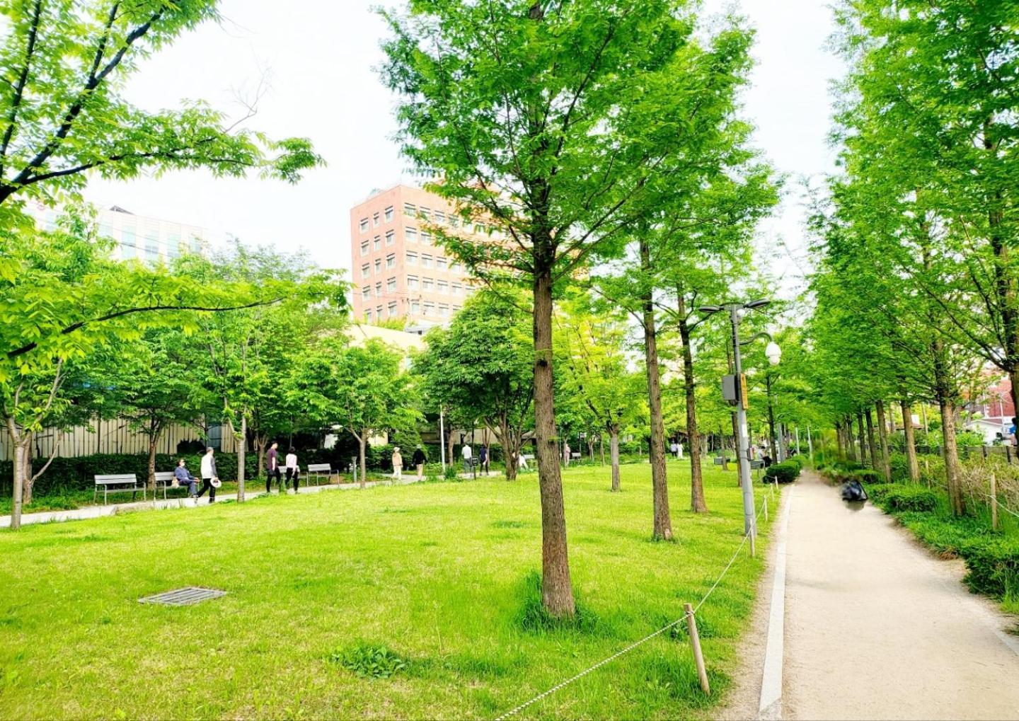 Park #hongdae Sinchon 10min #metro 3min #3beds *
