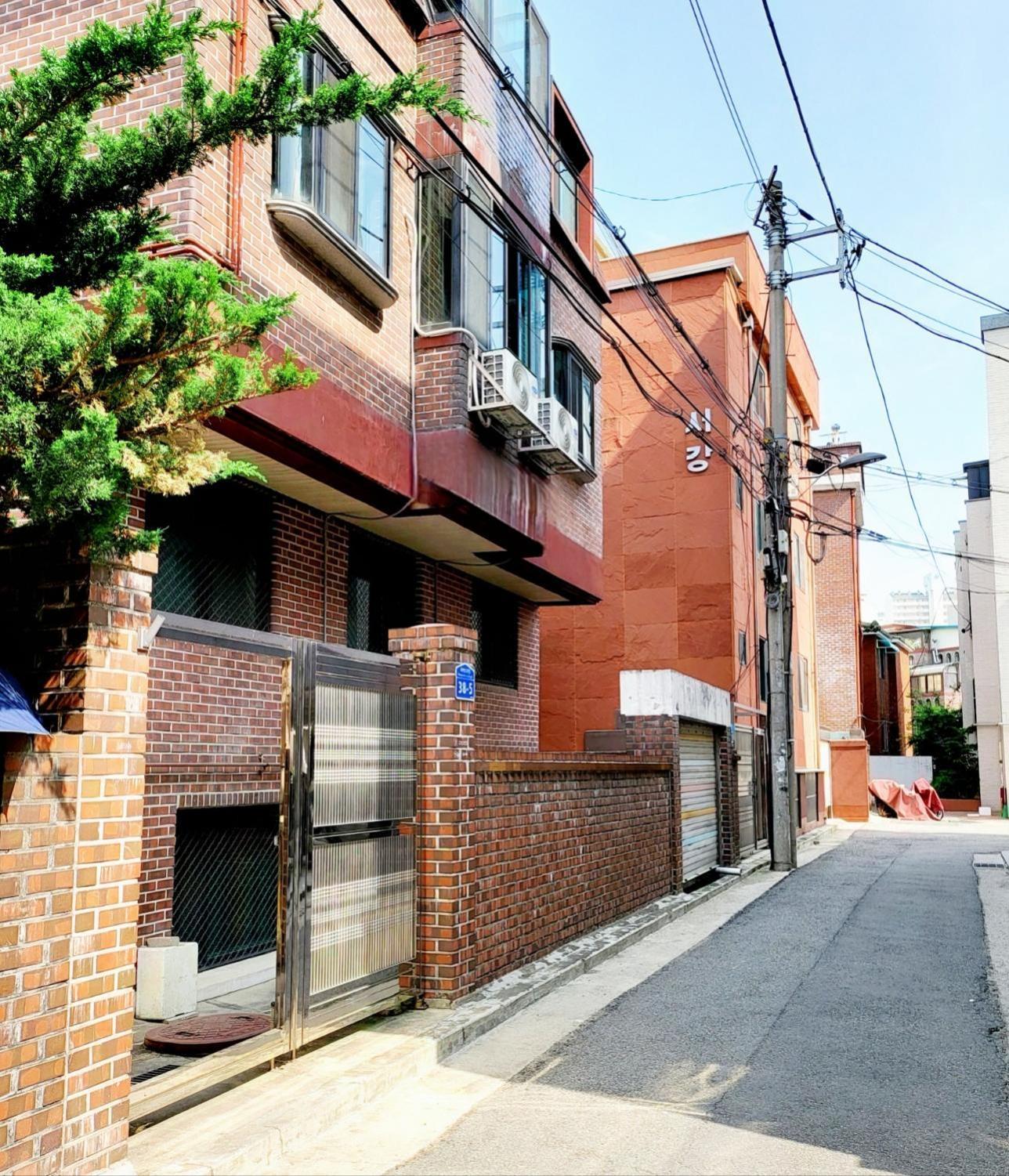 Park #hongdae Sinchon 10min #metro 3min #3beds *