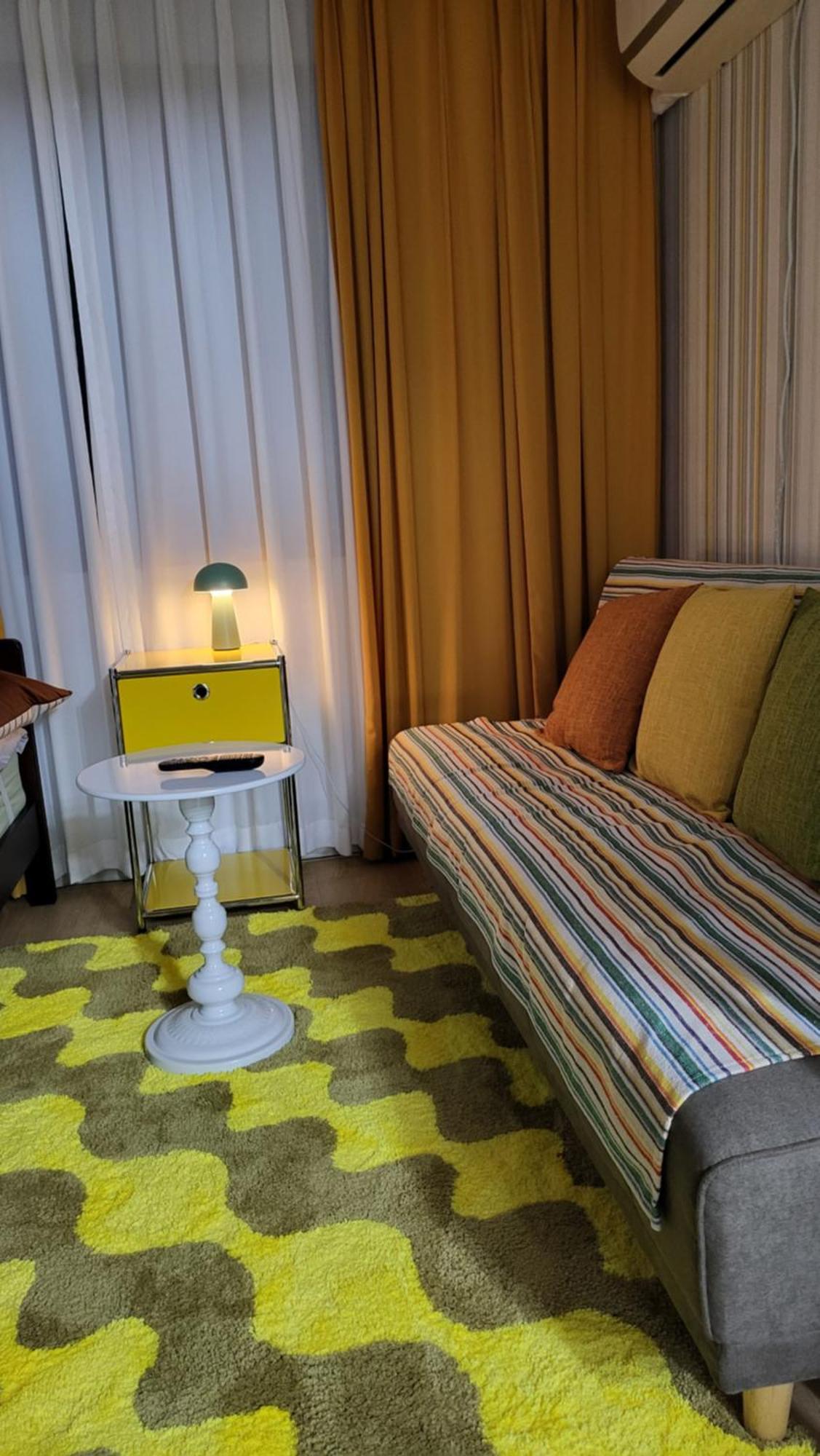 Park #hongdae Sinchon 10min #metro 3min #3beds Seoul