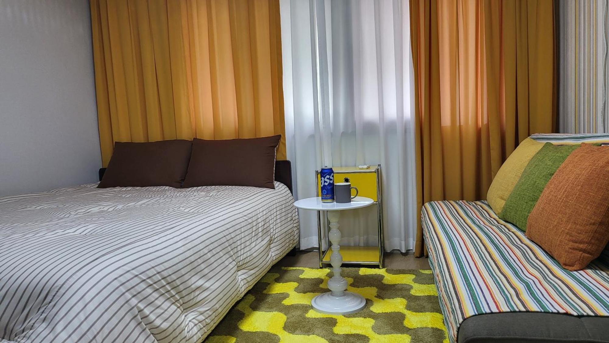 Park #hongdae Sinchon 10min #metro 3min #3beds *