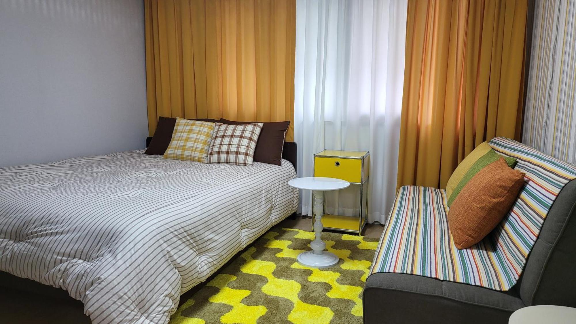 Apartment Park #hongdae Sinchon 10min #metro 3min #3beds *